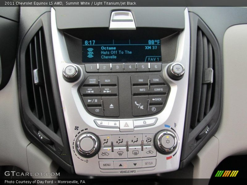 Summit White / Light Titanium/Jet Black 2011 Chevrolet Equinox LS AWD