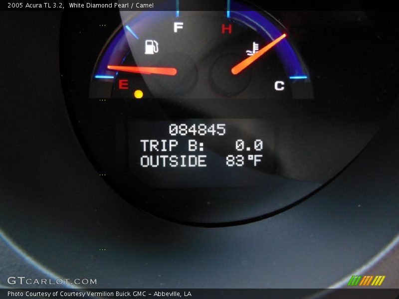 White Diamond Pearl / Camel 2005 Acura TL 3.2