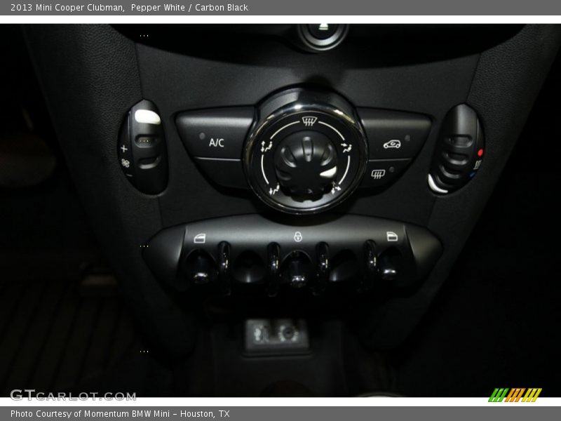 Pepper White / Carbon Black 2013 Mini Cooper Clubman