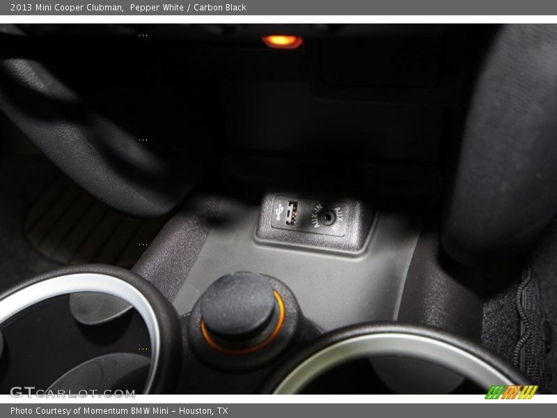 Pepper White / Carbon Black 2013 Mini Cooper Clubman