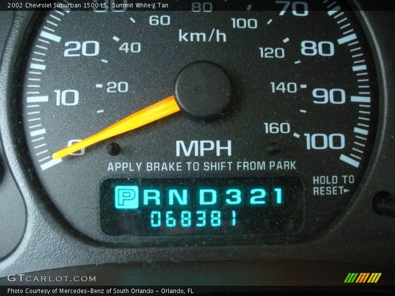 Summit White / Tan 2002 Chevrolet Suburban 1500 LS