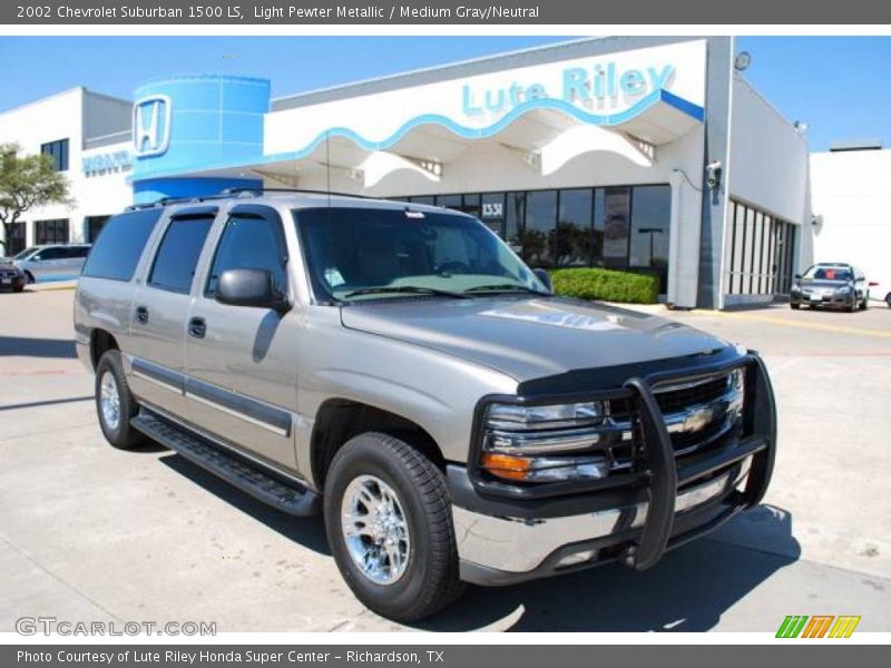 Light Pewter Metallic / Medium Gray/Neutral 2002 Chevrolet Suburban 1500 LS