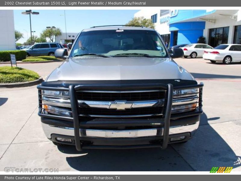 Light Pewter Metallic / Medium Gray/Neutral 2002 Chevrolet Suburban 1500 LS