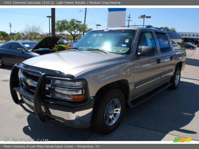 Light Pewter Metallic / Medium Gray/Neutral 2002 Chevrolet Suburban 1500 LS