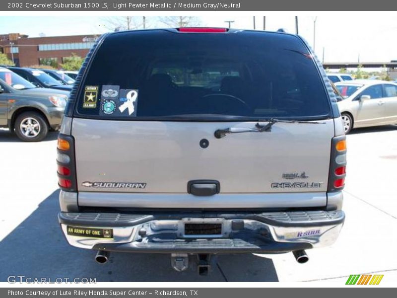 Light Pewter Metallic / Medium Gray/Neutral 2002 Chevrolet Suburban 1500 LS