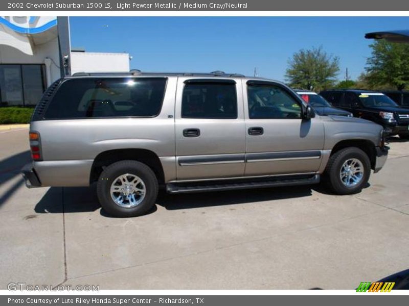 Light Pewter Metallic / Medium Gray/Neutral 2002 Chevrolet Suburban 1500 LS