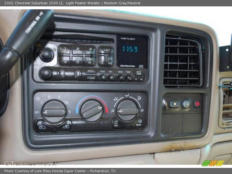 Light Pewter Metallic / Medium Gray/Neutral 2002 Chevrolet Suburban 1500 LS