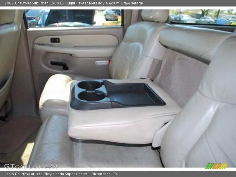 Light Pewter Metallic / Medium Gray/Neutral 2002 Chevrolet Suburban 1500 LS