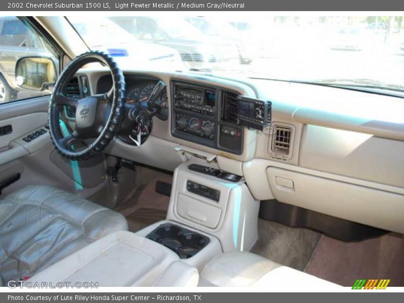 Light Pewter Metallic / Medium Gray/Neutral 2002 Chevrolet Suburban 1500 LS