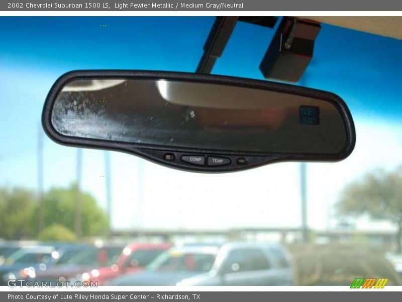 Light Pewter Metallic / Medium Gray/Neutral 2002 Chevrolet Suburban 1500 LS