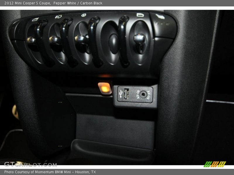 Pepper White / Carbon Black 2012 Mini Cooper S Coupe