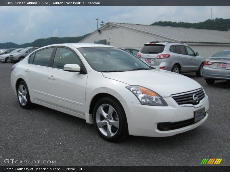 Winter Frost Pearl / Charcoal 2009 Nissan Altima 3.5 SE