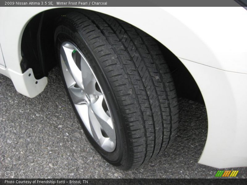 Winter Frost Pearl / Charcoal 2009 Nissan Altima 3.5 SE