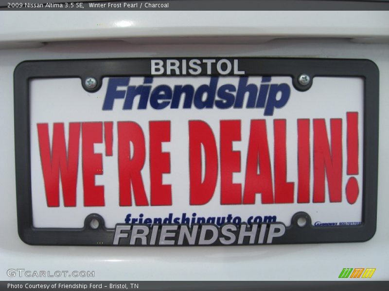 Winter Frost Pearl / Charcoal 2009 Nissan Altima 3.5 SE