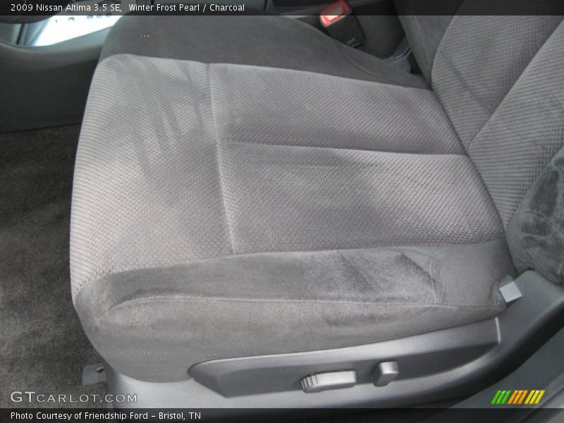 Winter Frost Pearl / Charcoal 2009 Nissan Altima 3.5 SE