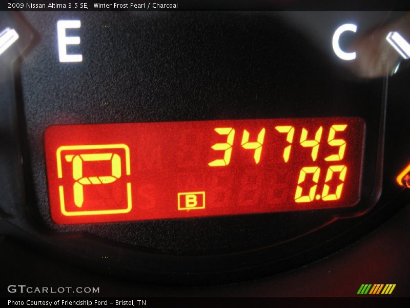 Winter Frost Pearl / Charcoal 2009 Nissan Altima 3.5 SE