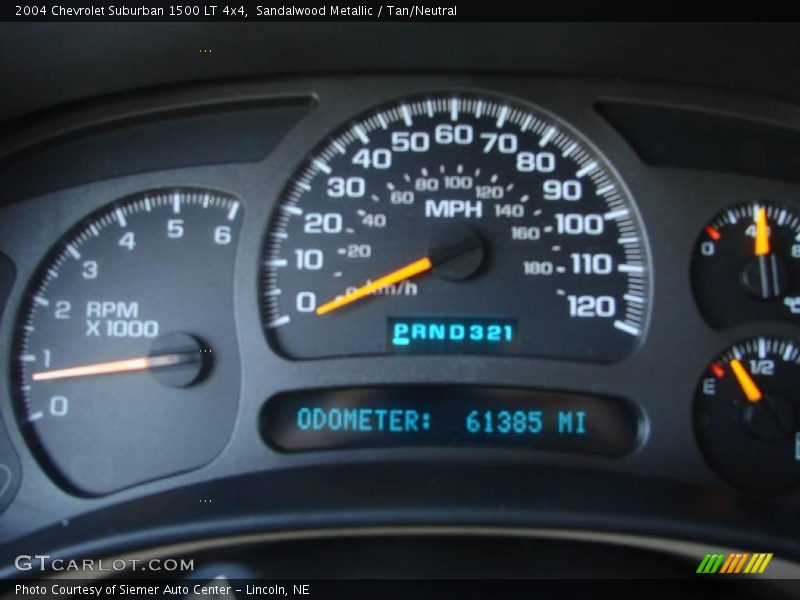 Sandalwood Metallic / Tan/Neutral 2004 Chevrolet Suburban 1500 LT 4x4