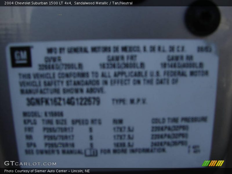 Sandalwood Metallic / Tan/Neutral 2004 Chevrolet Suburban 1500 LT 4x4