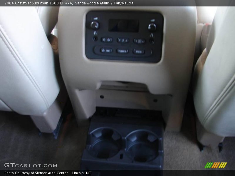 Sandalwood Metallic / Tan/Neutral 2004 Chevrolet Suburban 1500 LT 4x4