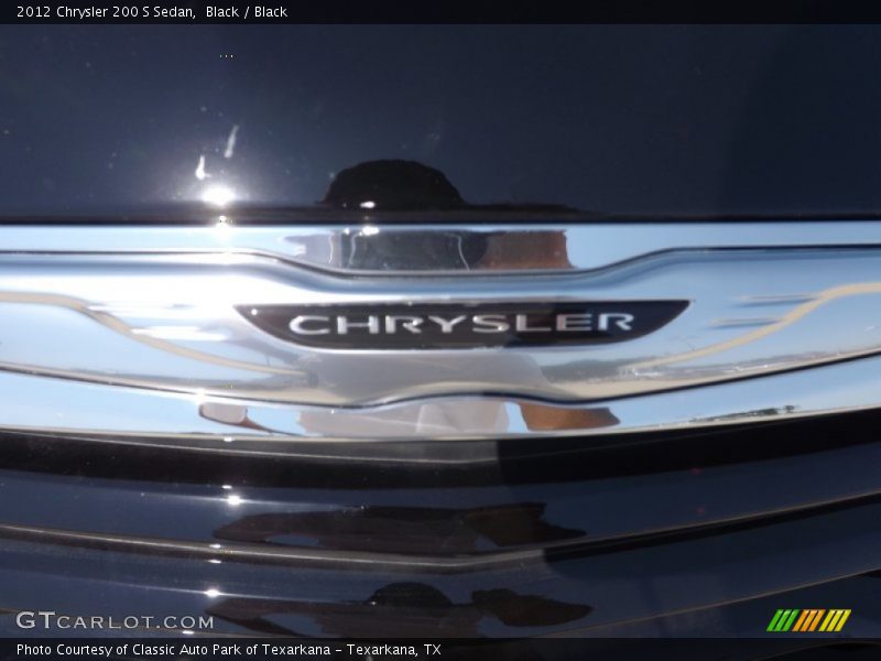 Black / Black 2012 Chrysler 200 S Sedan
