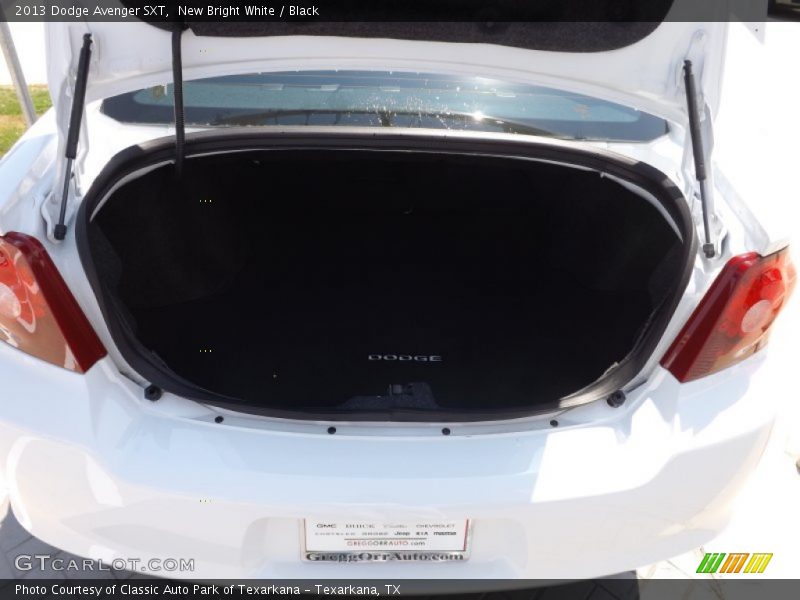 New Bright White / Black 2013 Dodge Avenger SXT