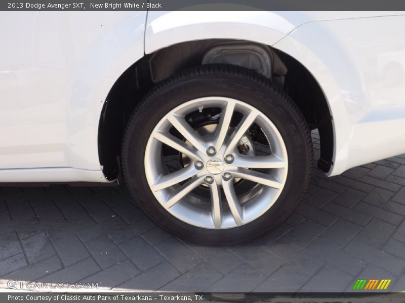 New Bright White / Black 2013 Dodge Avenger SXT