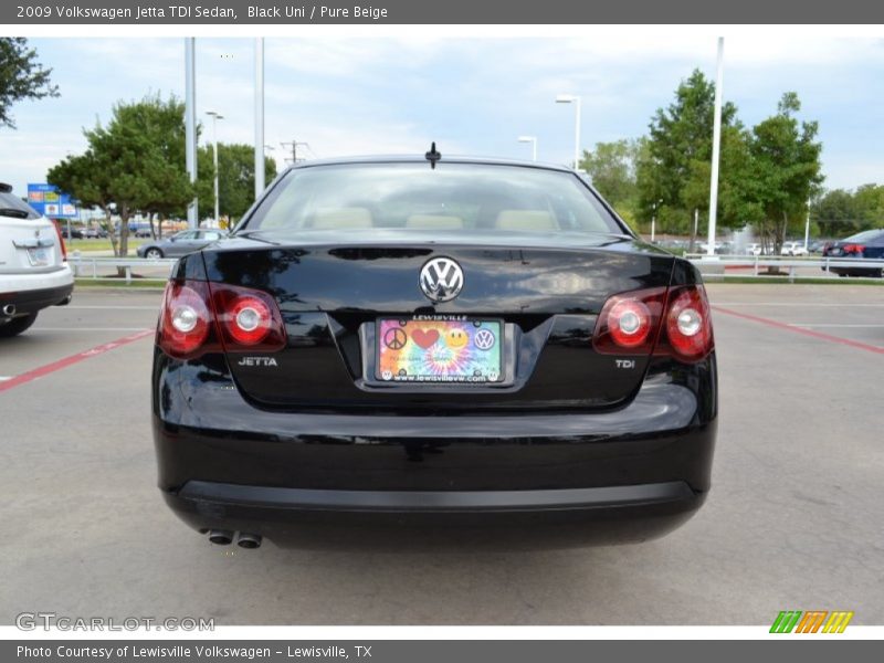 Black Uni / Pure Beige 2009 Volkswagen Jetta TDI Sedan