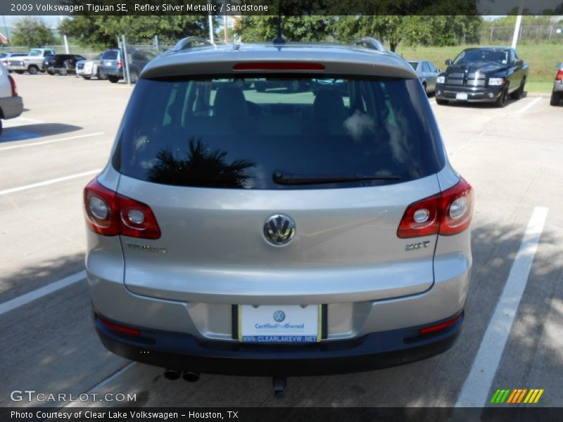 Reflex Silver Metallic / Sandstone 2009 Volkswagen Tiguan SE