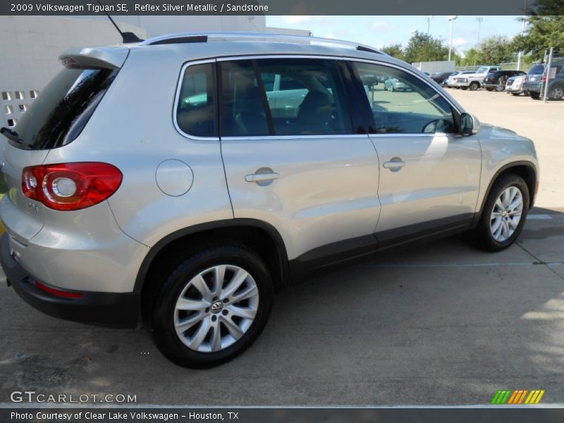 Reflex Silver Metallic / Sandstone 2009 Volkswagen Tiguan SE