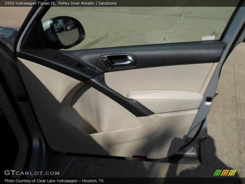 Reflex Silver Metallic / Sandstone 2009 Volkswagen Tiguan SE