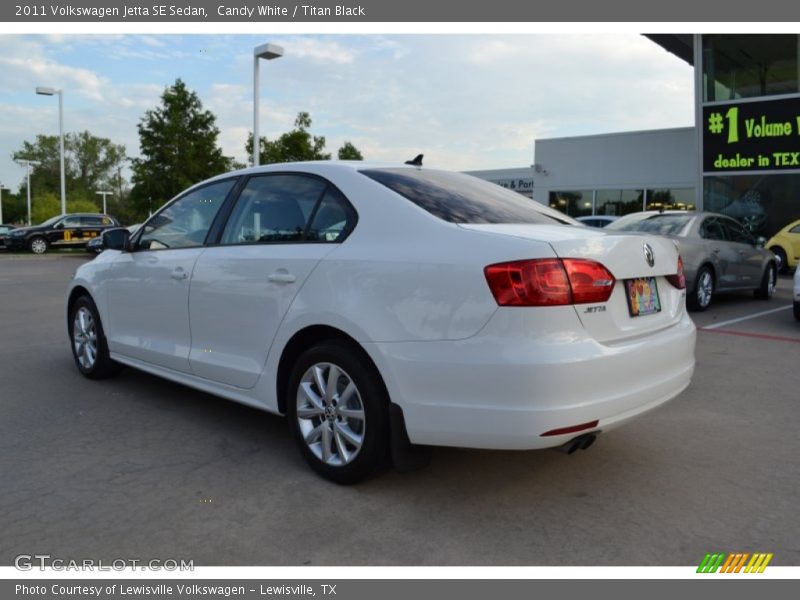 Candy White / Titan Black 2011 Volkswagen Jetta SE Sedan