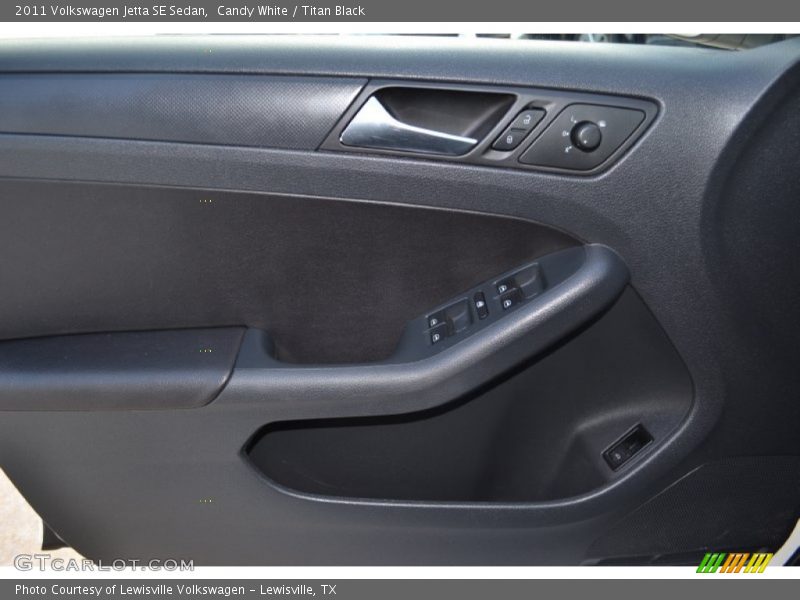 Candy White / Titan Black 2011 Volkswagen Jetta SE Sedan
