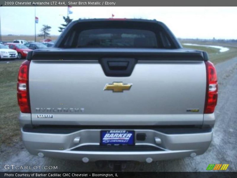 Silver Birch Metallic / Ebony 2009 Chevrolet Avalanche LTZ 4x4