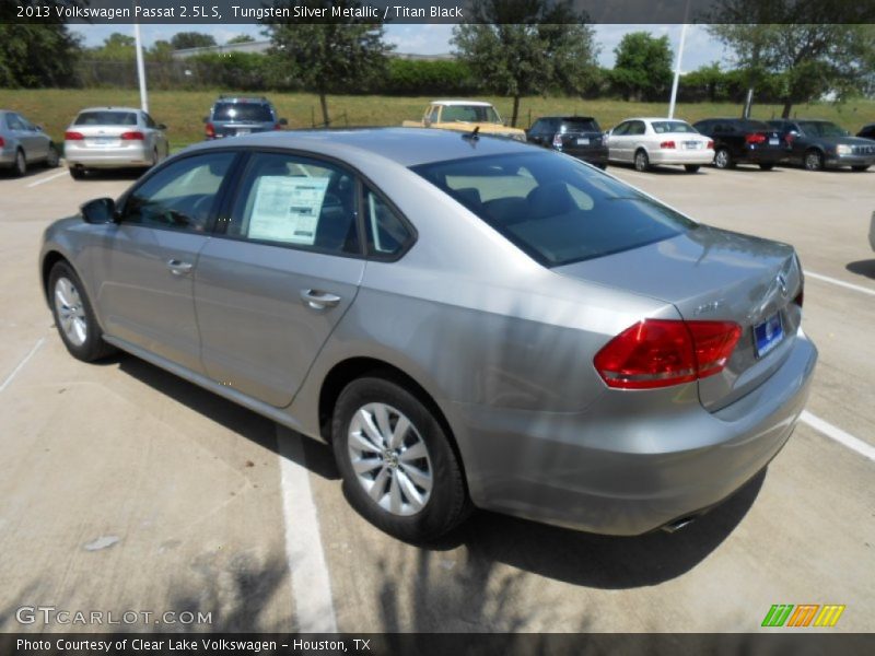 Tungsten Silver Metallic / Titan Black 2013 Volkswagen Passat 2.5L S