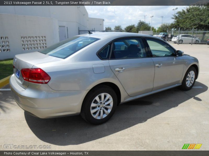 Tungsten Silver Metallic / Titan Black 2013 Volkswagen Passat 2.5L S