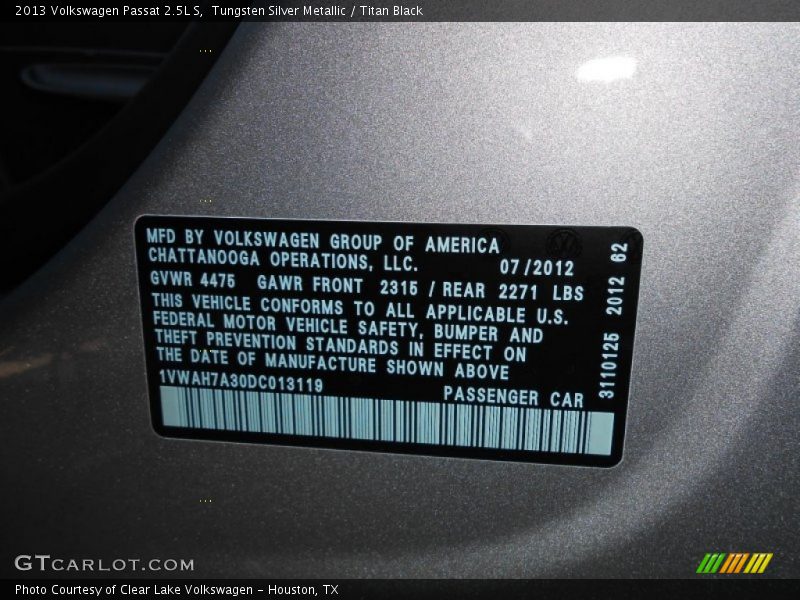 Tungsten Silver Metallic / Titan Black 2013 Volkswagen Passat 2.5L S
