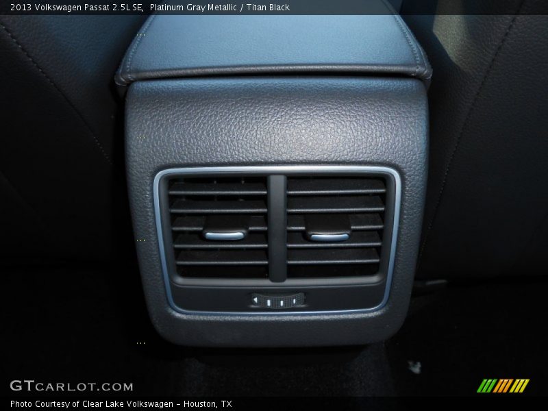 Platinum Gray Metallic / Titan Black 2013 Volkswagen Passat 2.5L SE