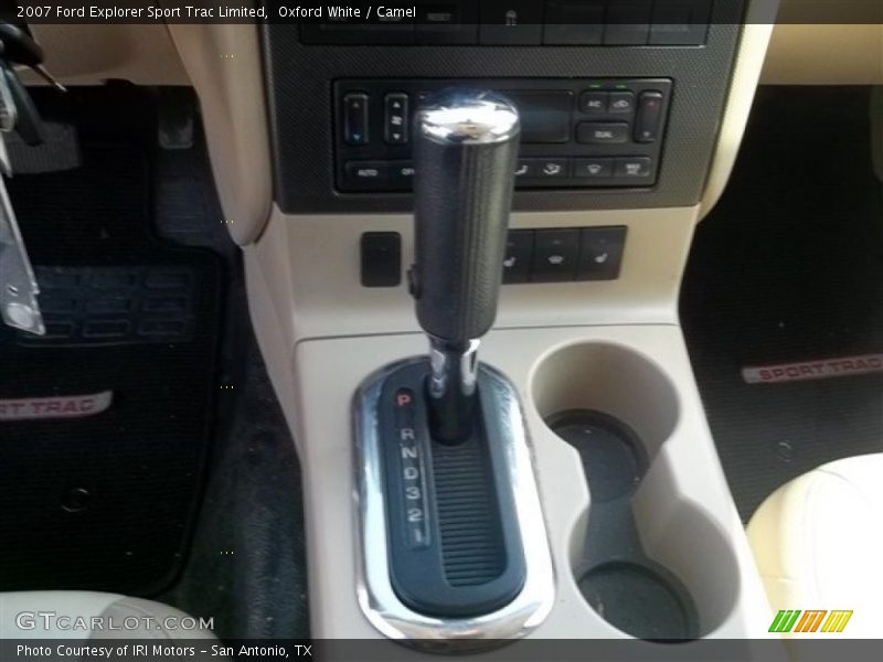 Oxford White / Camel 2007 Ford Explorer Sport Trac Limited