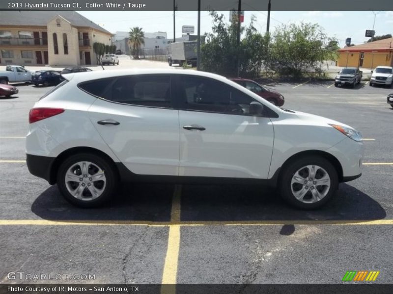 Cotton White / Taupe 2013 Hyundai Tucson GL