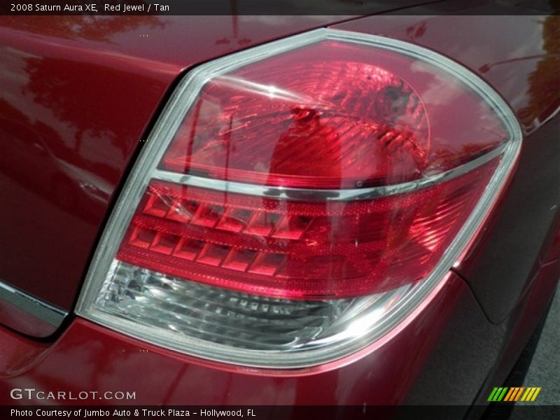 Red Jewel / Tan 2008 Saturn Aura XE