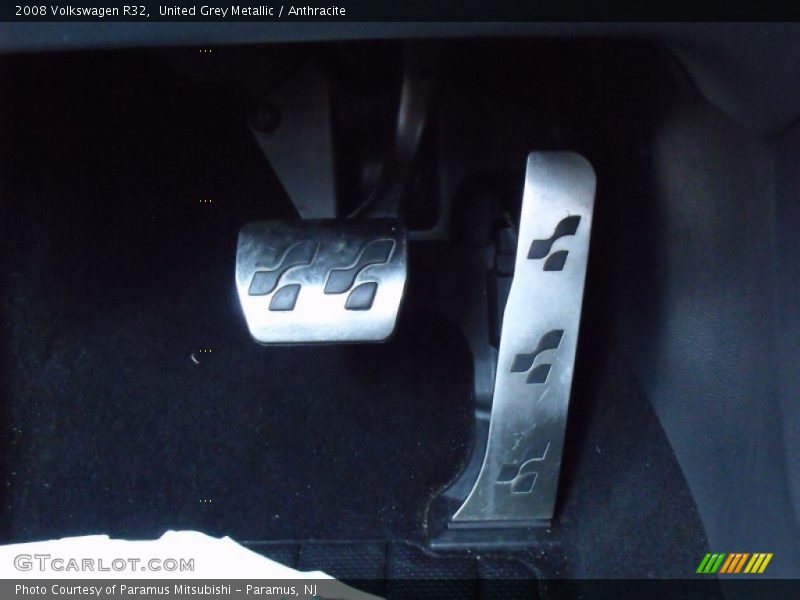 United Grey Metallic / Anthracite 2008 Volkswagen R32