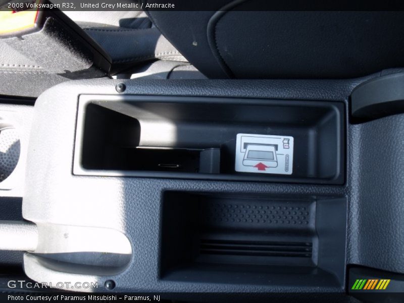 United Grey Metallic / Anthracite 2008 Volkswagen R32