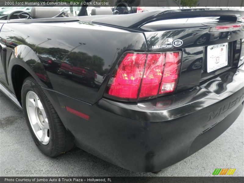 Black / Dark Charcoal 2000 Ford Mustang V6 Convertible