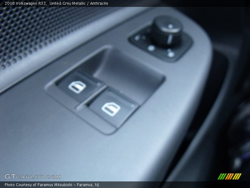 United Grey Metallic / Anthracite 2008 Volkswagen R32