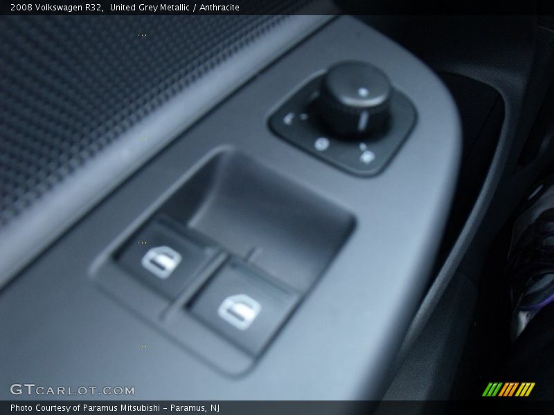 United Grey Metallic / Anthracite 2008 Volkswagen R32