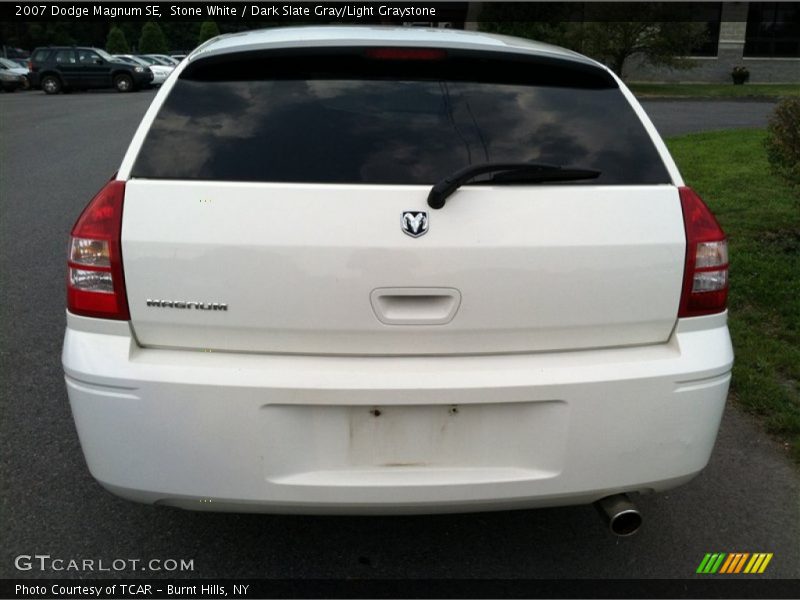 Stone White / Dark Slate Gray/Light Graystone 2007 Dodge Magnum SE