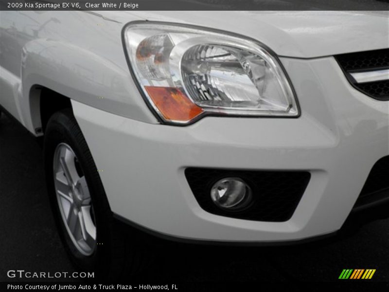 Clear White / Beige 2009 Kia Sportage EX V6