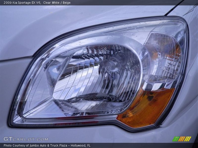 Clear White / Beige 2009 Kia Sportage EX V6