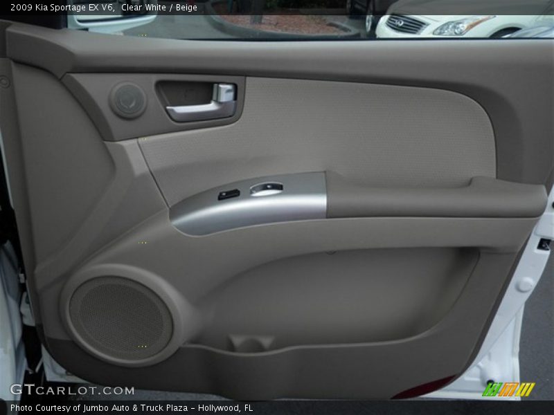 Clear White / Beige 2009 Kia Sportage EX V6