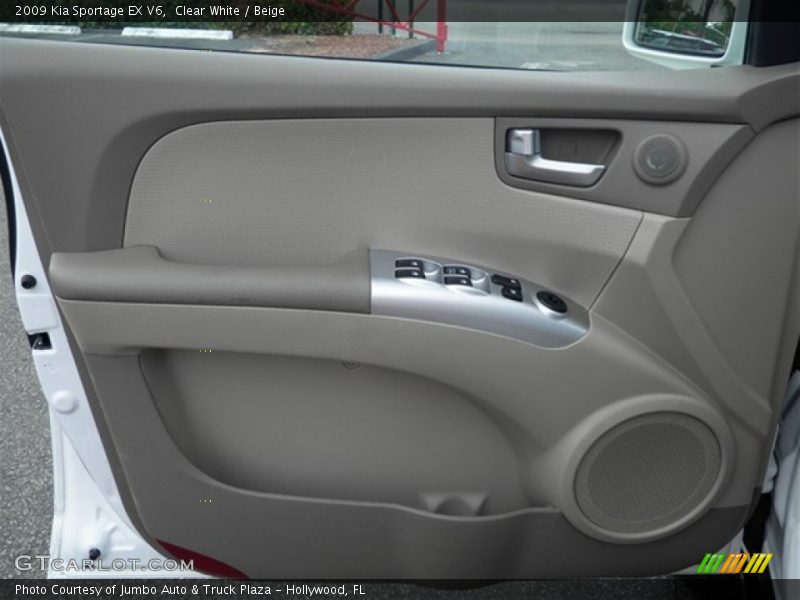 Clear White / Beige 2009 Kia Sportage EX V6